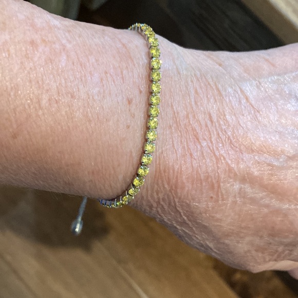 Yellow CZ’s 4 Pieces - Picture 9 of 17